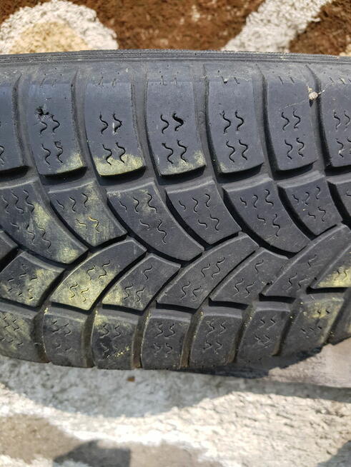 Zestaw 2 opon zimowych Vredestein Comtrac Winter 205/65/R16