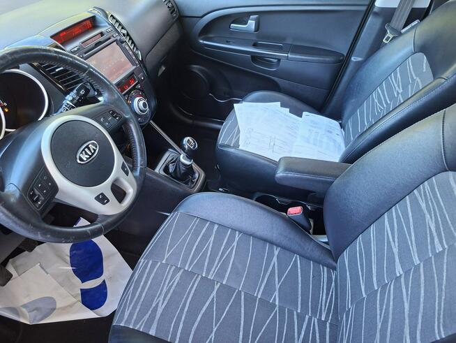 Kia Venga 1.6 benzyna mały przebieg bogata wersja