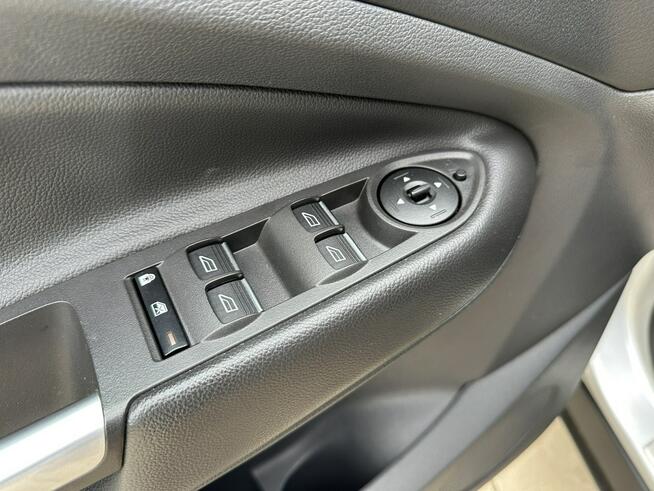 Ford Kuga 4x4 Automat Mały przebieg Benzyna TOP