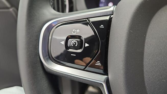 Volvo XC 60 B4 B Plus Dark aut ! Z Polskiego Salonu ! Faktura VAT !