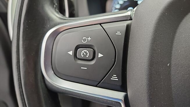 Volvo XC 60 B4 B Momentum Pro aut ! Z Polskiego Salonu ! Faktura VAT !