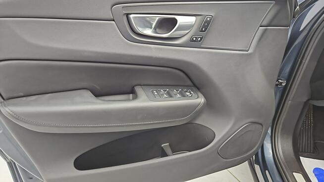 Volvo XC 60 B4 D AWD Plus Dark aut ! Z Polskiego Salonu ! Faktura VAT !