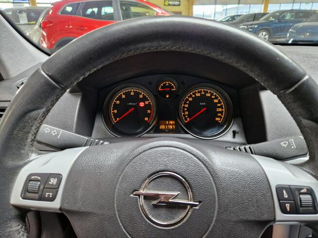 Opel Astra ROK 2011/12 !! Zobacz opis !! W podanej cenie ROCZNA GWARANCJA !!