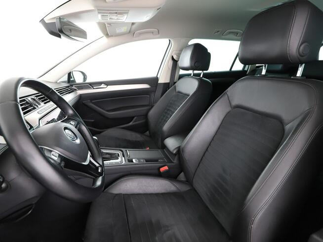 Volkswagen Passat Variant full led dsg navi kamera auto klima acc webasto alcantara