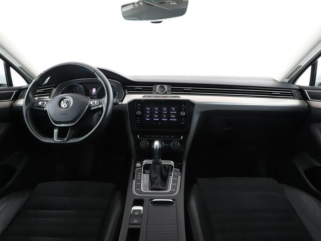 Volkswagen Passat Variant full led dsg navi kamera auto klima acc webasto alcantara