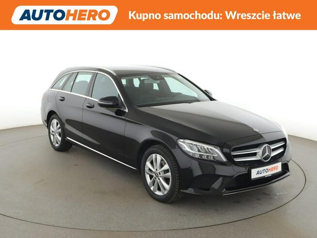 Mercedes C 180 C180 Automat Avantgarde LIFT Navi Tempomat GrzaneFotele Kamera FullLED