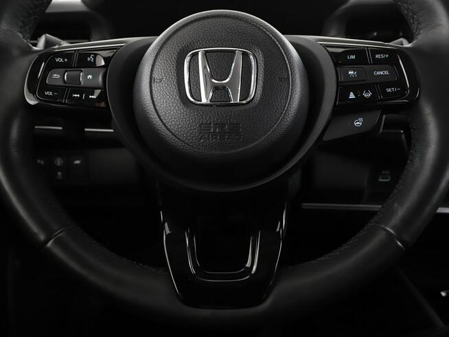 Honda HR-V HEV automat full LED virtual cocpit navi kamera i czujniki parkowania