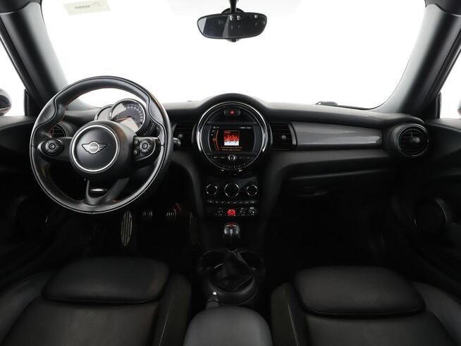 John Cooper Works Aerodynamic Kit full LED skóra navi klima auto