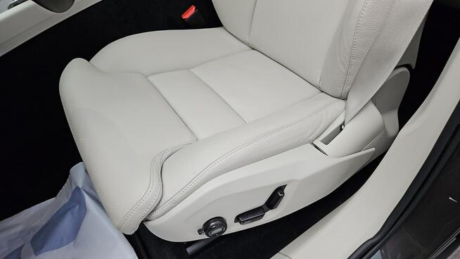Volvo XC 60 B5 B AWD Plus Bright aut ! Z Polskiego Salonu ! Faktura VAT !