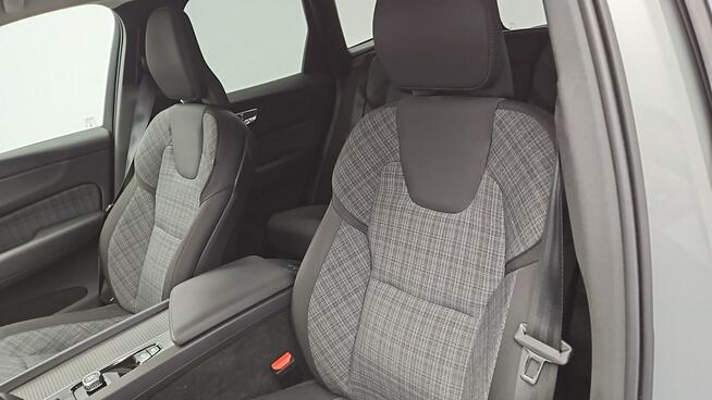 Volvo XC 60 2.0 Momentum Pro 2WD ! Z Polskiego Salonu ! Faktura VAT !