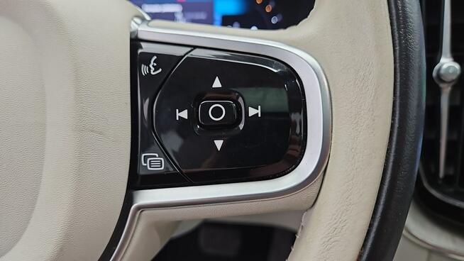 Volvo XC 60 B4 D AWD Plus Bright aut ! Z Polskiego Salonu ! Faktura VAT !