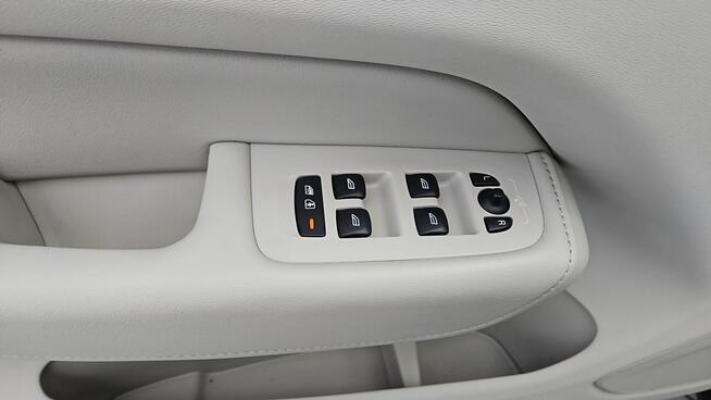 Volvo XC 60 B4 B Plus Dark aut ! Z Polskiego Salonu ! Faktura VAT !