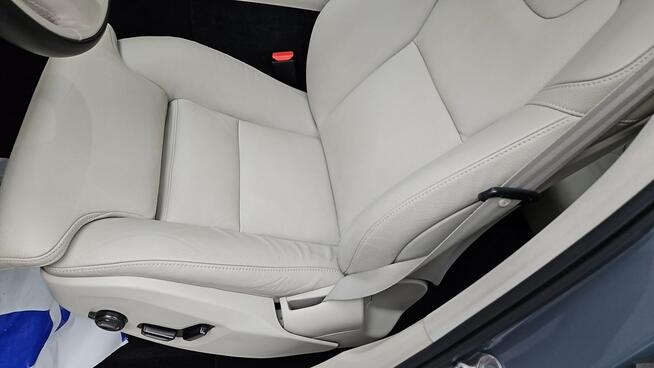Volvo XC 60 B4 B Plus Dark aut ! Z Polskiego Salonu ! Faktura VAT !