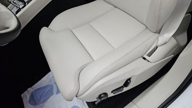 Volvo XC 60 B4 D AWD Plus Dark aut ! Z Polskiego Salonu ! Faktura VAT !