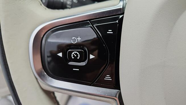 Volvo XC 60 B4 D AWD Plus Dark aut ! Z Polskiego Salonu ! Faktura VAT !