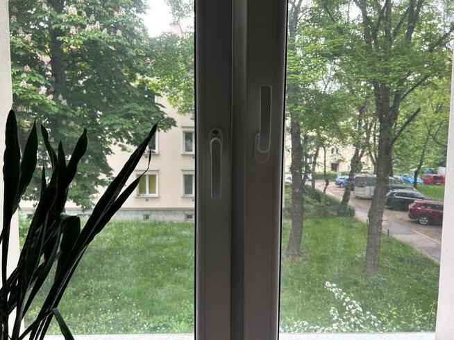 Sprzedam mieszkanie 3-pokojowe z balkonem – 63 m²