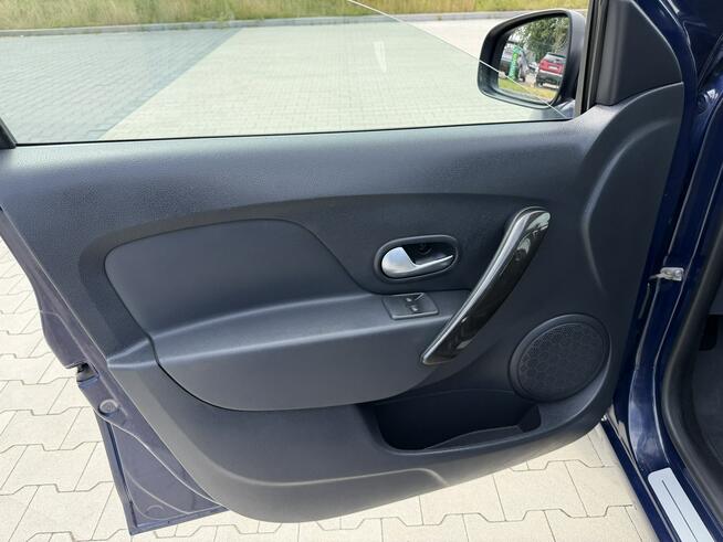 Dacia Sandero 1.0 / 73KM LED Nawigacja Kamera Klimatyzacja Czujniki Parkowania