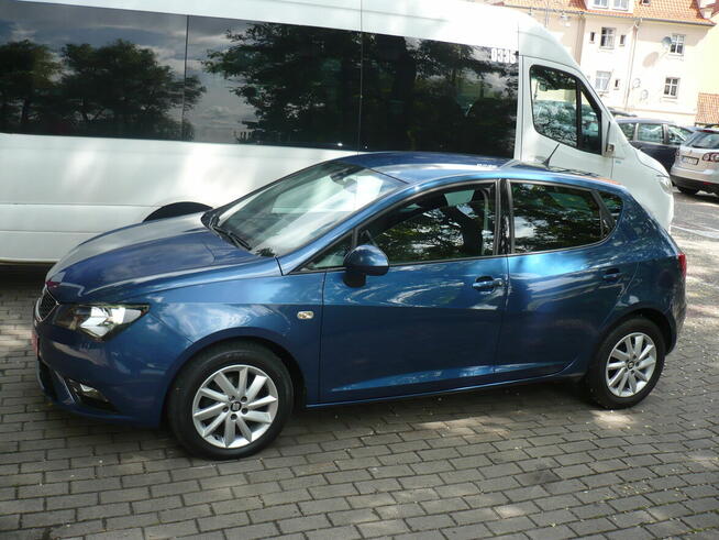 Seat Ibiza. Piękny Kolor, Niski Przebieg. środek jak Nowy.