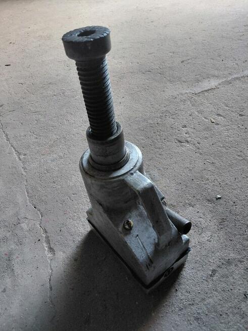 Lewarek podnosnik hydrauliczny