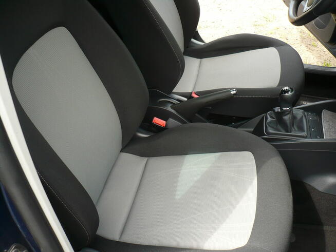 Seat Ibiza. Piękny Kolor, Niski Przebieg. środek jak Nowy.