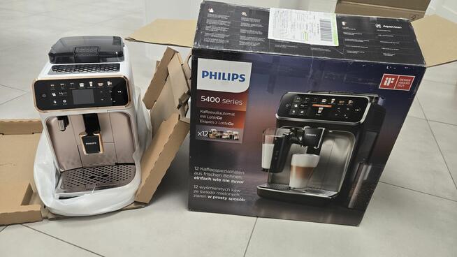 Ekspres PHILIPS LatteGo 5400 serie