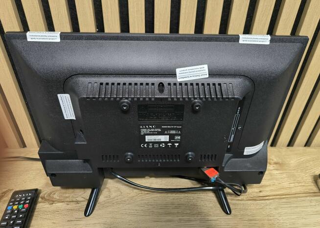19 Cali Telewizor 230V /12V Led DVB-T2 Hevc + Upominek + Hd