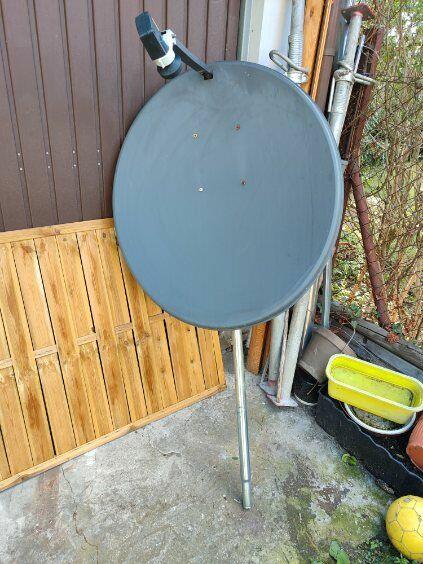 Antena satelitarna