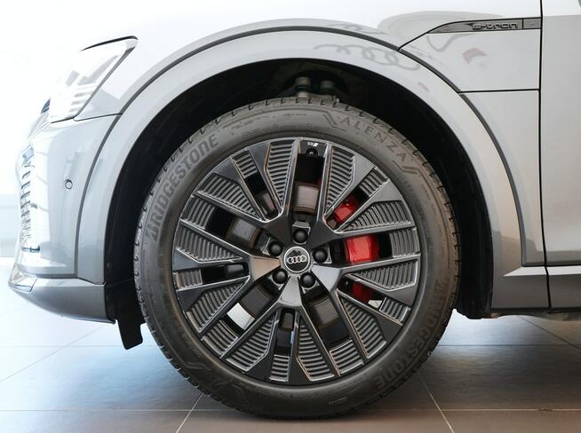 Audi Q8 e-tron 55 408KM Sline MatrixLED ACC Kamery360 Dociągi Pneumatyka