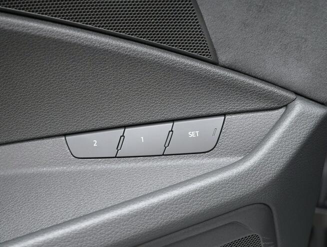 Audi Q8 e-tron 55 408KM Sline MatrixLED ACC Kamery360 Dociągi Pneumatyka
