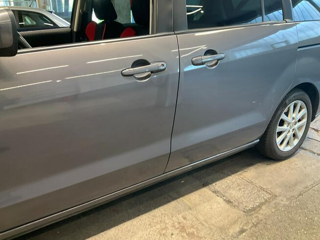 Mazda 5 1,8 benzyna, klimatronik,7 miejsc ,podgrz. fotele, isofix,ciemne szyby