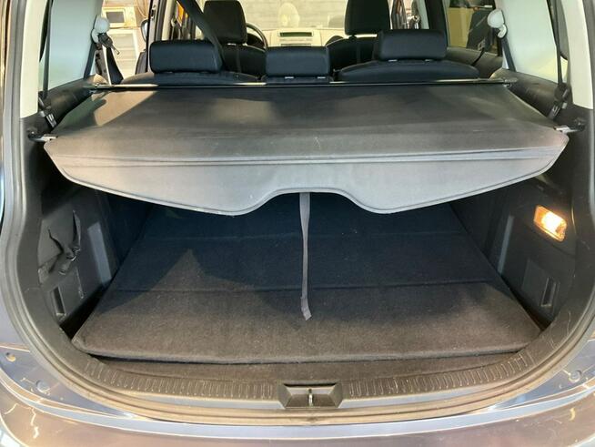 Mazda 5 1,8 benzyna, klimatronik,7 miejsc ,podgrz. fotele, isofix,ciemne szyby