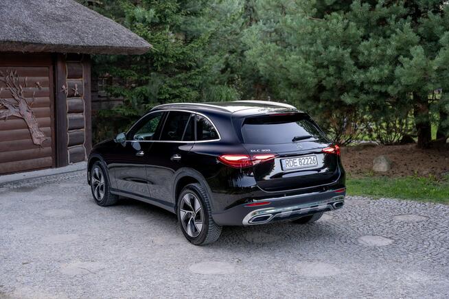 Mercedes GLC 300 4MATIC / Avantgarde / 2.0 MildHybrid 258KM / Panorama / Import USA FV
