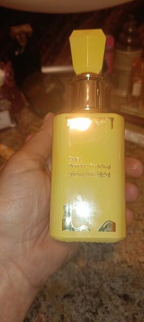 Sprzedam zestaw perfum i perfumetek, praktycznie nie uzywane