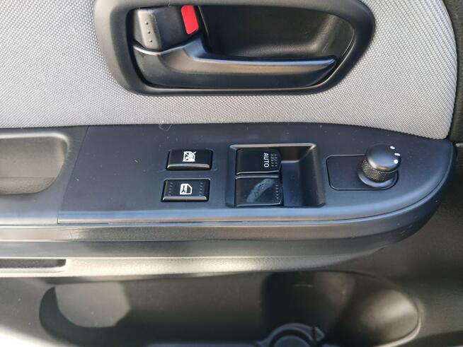 Suzuki Grand Vitara 1.6i 4X4 alufelgi klimatronik elektryka rury 3 drzwi stan BDB