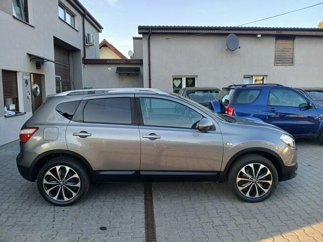 Nissan Qashqai 1.5DCI LIFT panorama kamera alufelgi klimatronik navi