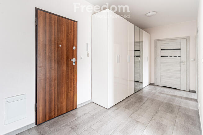 3 pokoje, winda, miejsce postojowe, balkon