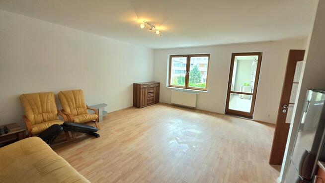 Apartament 2 pok. Os. Magnolia 2007 r. I p., winda