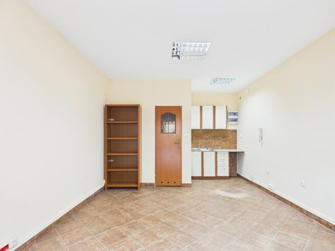 Biuro z Nową Halą | 113 m² Najmu