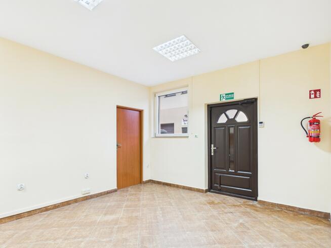 Biuro z Nową Halą | 113 m² Najmu