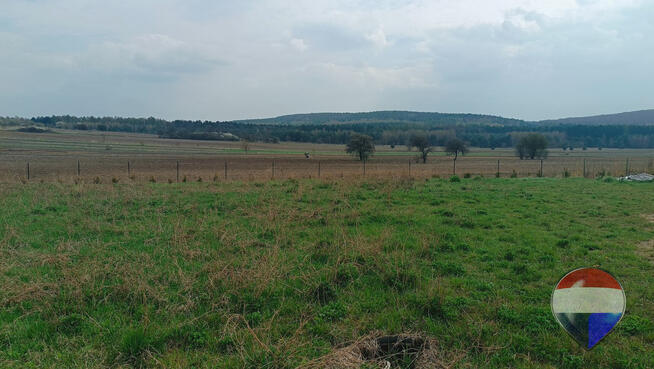 Działka budowlana 1241 m² Trzebiesławice