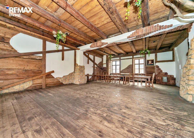 Kompleks restauracyjno-hotelowy z charakterem
