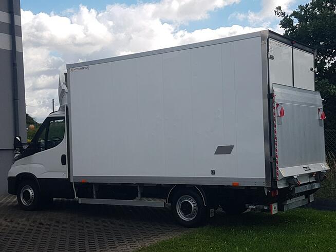Iveco Daily 35S16 WINDA KONTENER 8EP KLIMA 4,21x2,10x2,23 KLIMA 3,0-160KM MANUAL
