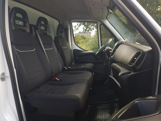 Iveco Daily 35S16 WINDA KONTENER 8EP KLIMA 4,21x2,10x2,23 KLIMA 3,0-160KM MANUAL