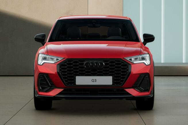 Audi Q3 S Line_LED_Kamera_PółSkóry_El.Fotel_Asystenci_CarPlay_20"_Ambiebte_FV