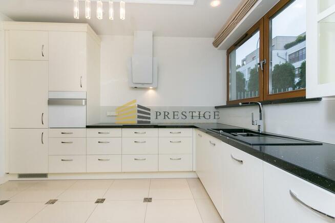 Elegancka, przestronna, nowo wybudowana willa miej
