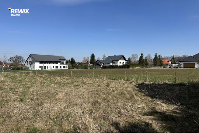 Działka inwestycyjna mieszkaniowa + usługa