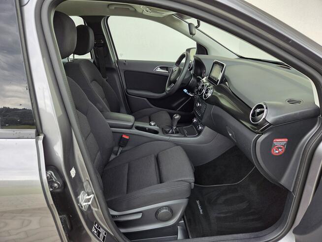 Mercedes B 180 CDI * navi * PDC *