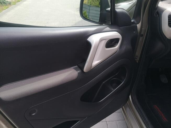 Citroen Berlingo 1.6 HDI 92 KM Klima Tempomat Kamera Ledy Sensory LIFT Gwarancja