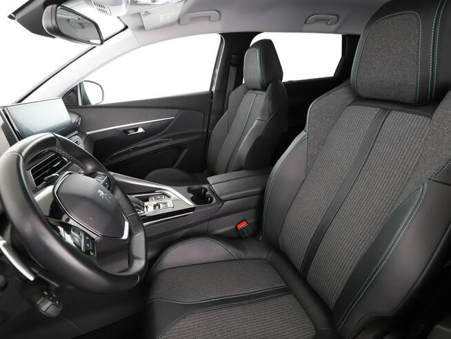 Peugeot 5008 FV23% 7 os. automat full LED półskóra navi klima auto kamera i czujnik