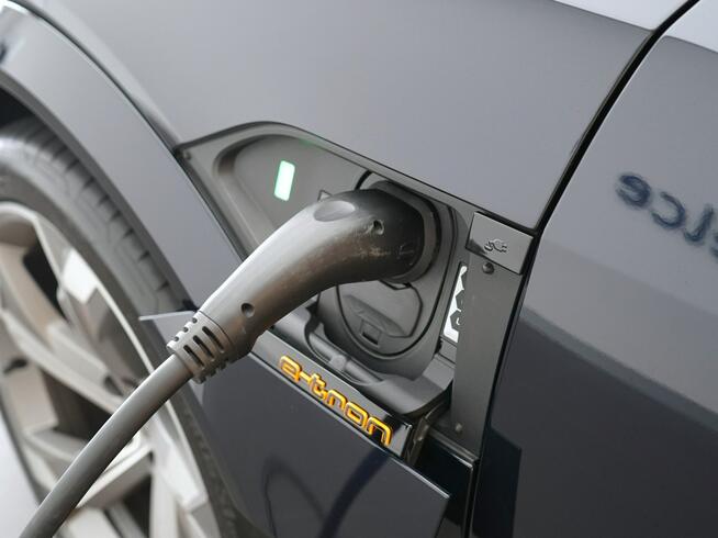 Audi Q8 e-tron 503 KM MatrixLED Kamery360 Pneumatyka Ambiente